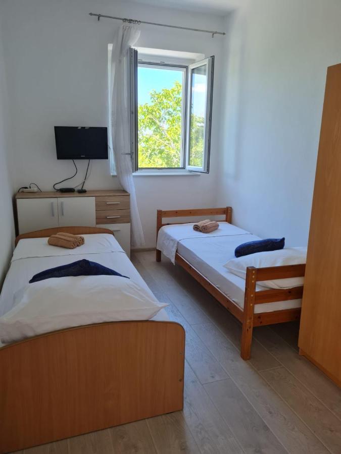 Lovely Apartment Omiš Buitenkant foto